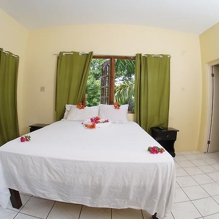 Pure Oasis Resort Негрил Екстер'єр фото