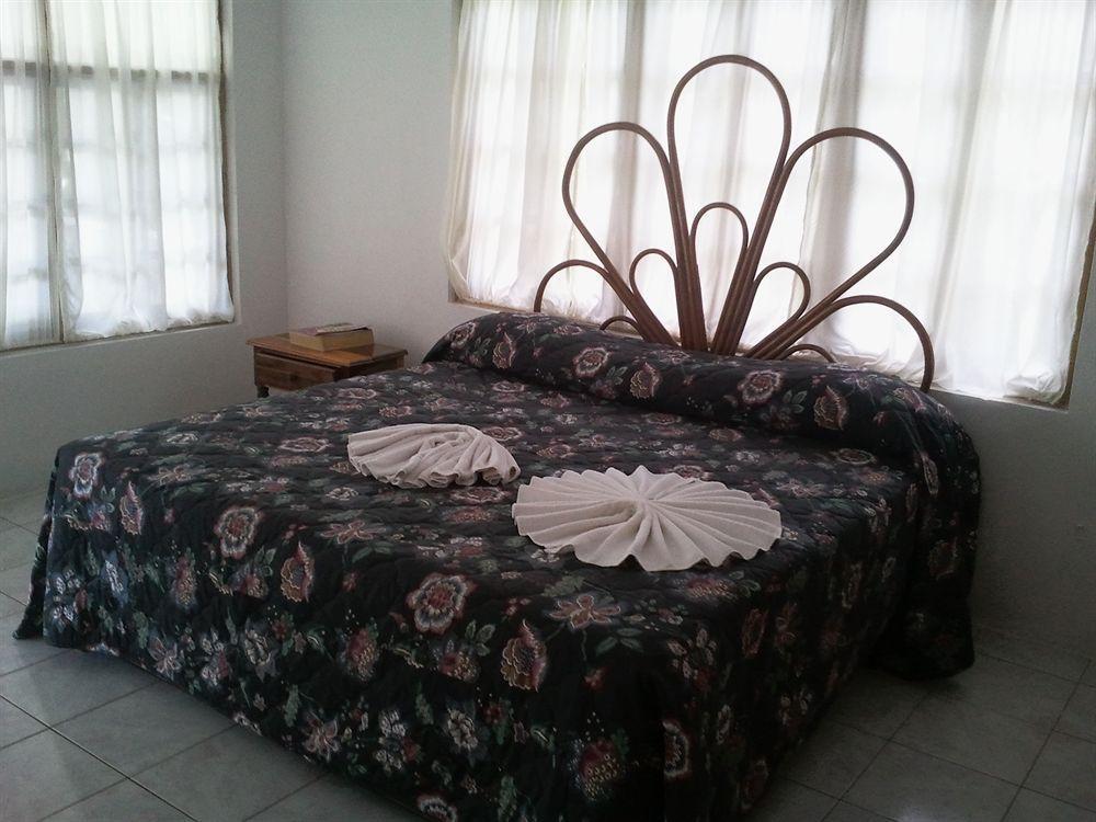 Pure Oasis Resort Негрил Екстер'єр фото