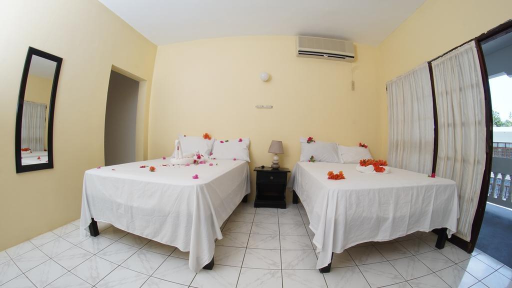Pure Oasis Resort Негрил Екстер'єр фото