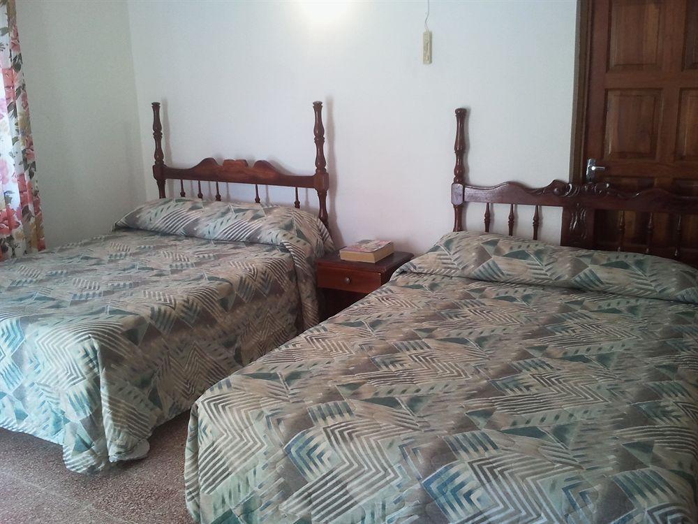Pure Oasis Resort Негрил Екстер'єр фото